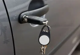 Tempe Locksmith Store Tempe, AZ 602-687-1383 Tempe Locksmith Store Tempe, AZ 602-687-1383 - 14a-Car-unlock